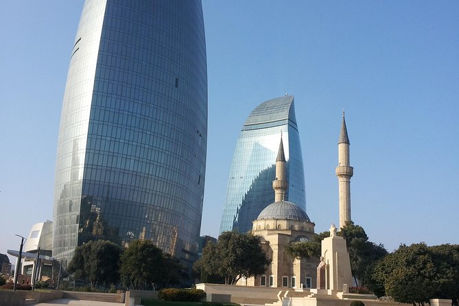 Old and Modern Baku City Private Tour - The Heydar Aliyev Center shows modern Baku at full volume