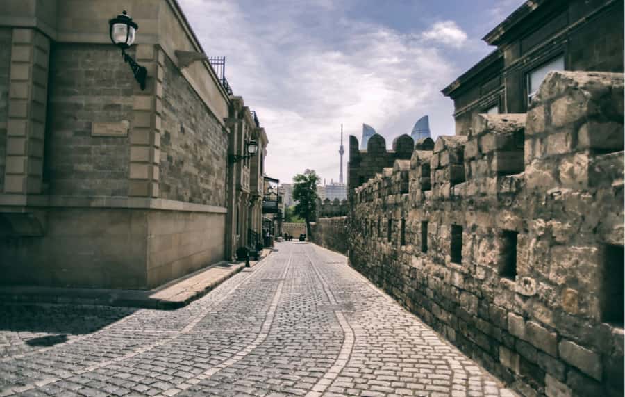 Old and Modern Baku City Tour - Icherisheher: Baku’s medieval heart