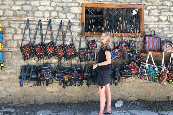 Private Lahij Tour - Lahij’s copper, carpets, pottery, and tools