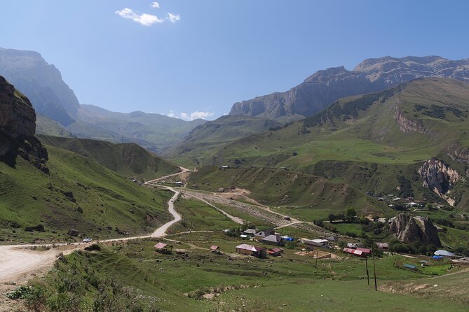 Shahdag Majesty of the Caucasus Unforgettable 2 Day in Azerbaijan - What the guide adds to the price