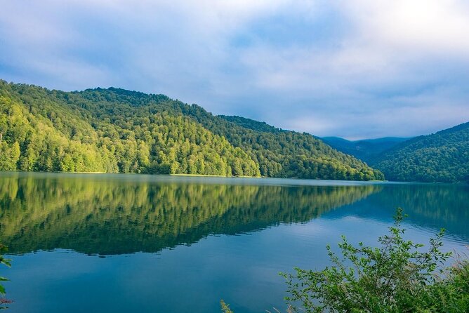 Shamakhi And Gabala Tour (All inclusive) - Nohur Lake, a peaceful but managed stop